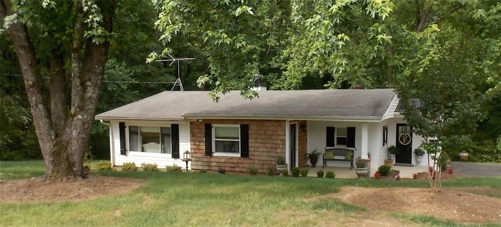 802 Mcclure Dr., Cumming, GA 30028