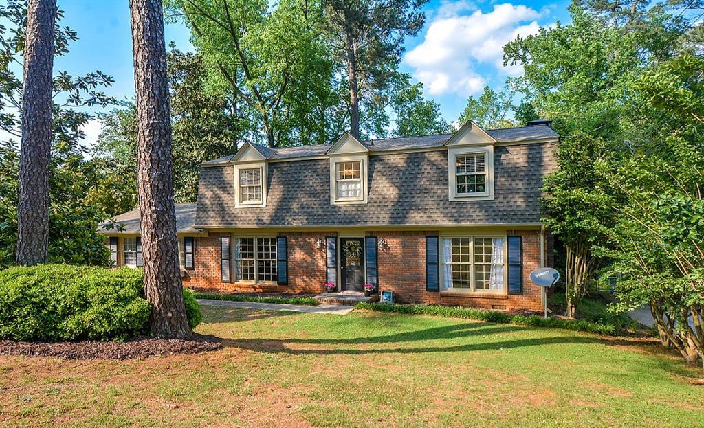 921 Hearthstone Dr., Stone Mountain, GA 30083