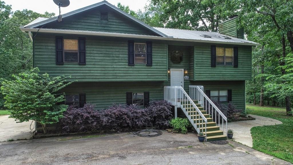 7107 Capps Ferry Rd., Douglasville, GA 30135