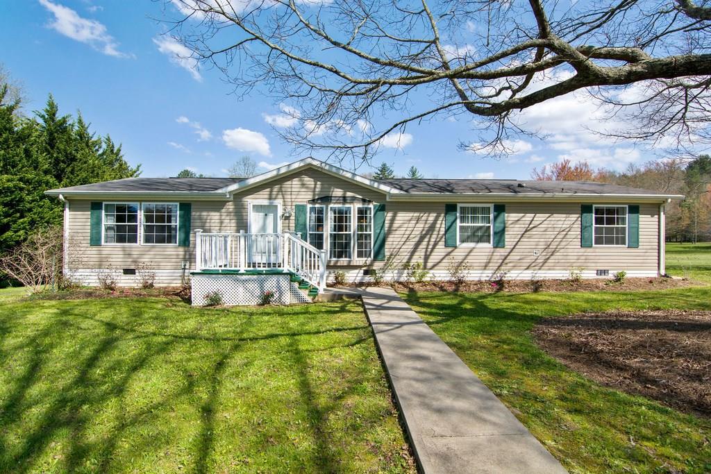 597 Seabolt Ln., Blairsville, GA 30512