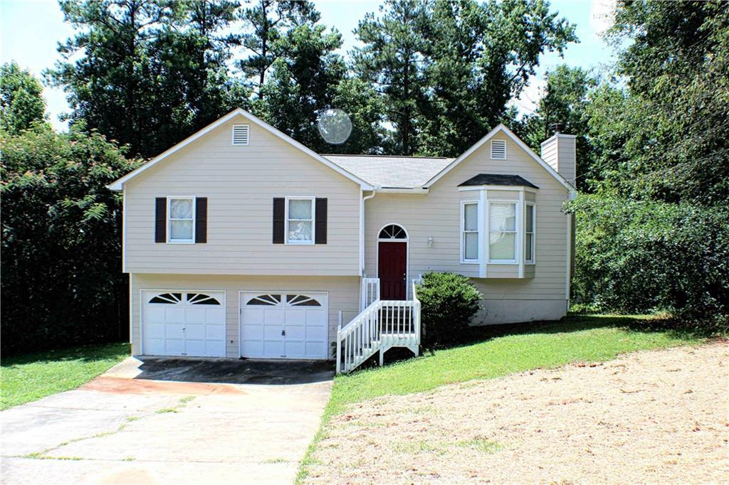 275 Silverthorne Cir., Douglasville, GA 30134