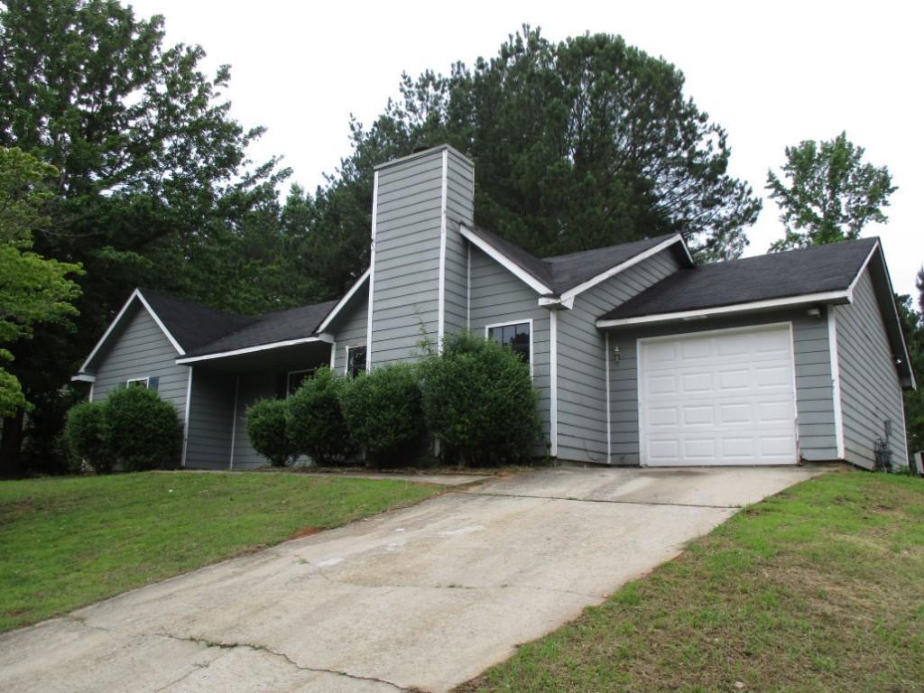 7595 Park Ln., Jonesboro, GA 30236