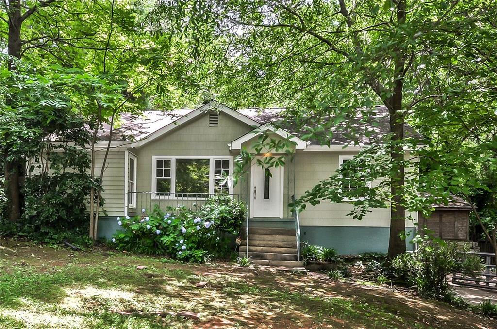 1361 Skyhaven Rd., Atlanta, GA 30316
