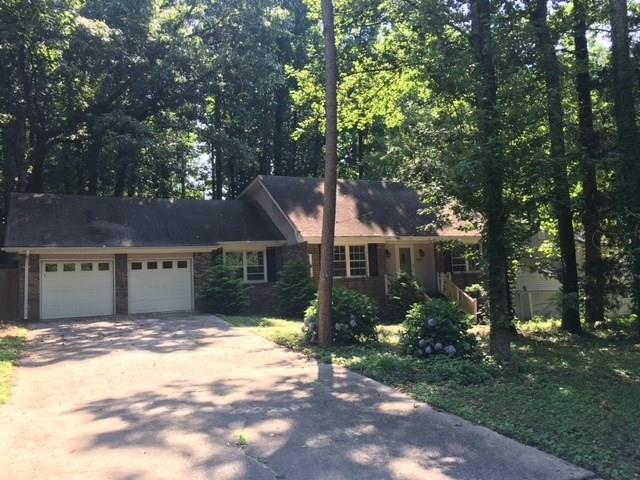 649 Falling Leaf Dr., Lilburn, GA 30047