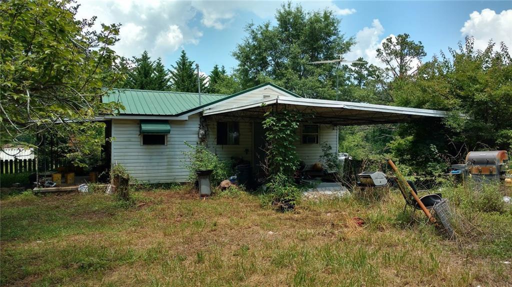 141 Shoemaker Ln., Ball Ground, GA 30107