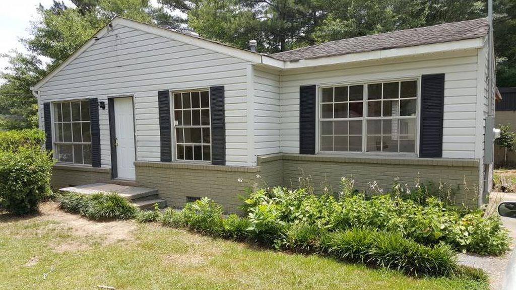 6557 Ridgecrest Dr., Riverdale, GA 30274