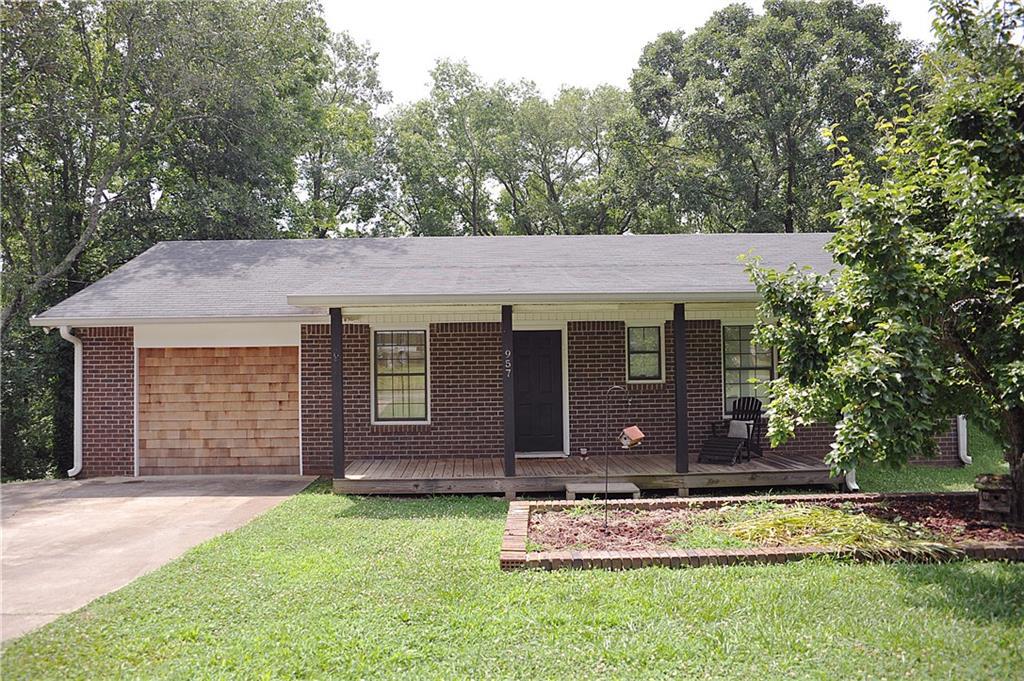 957 Old Vandiver Dr., Canton, GA 30114