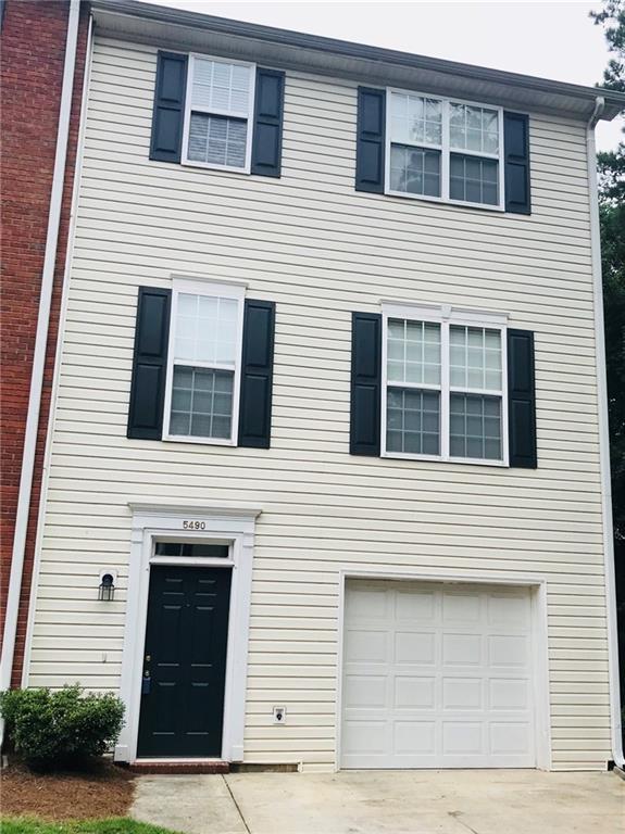 5490 Windy Creek Ln., Norcross, GA 30071