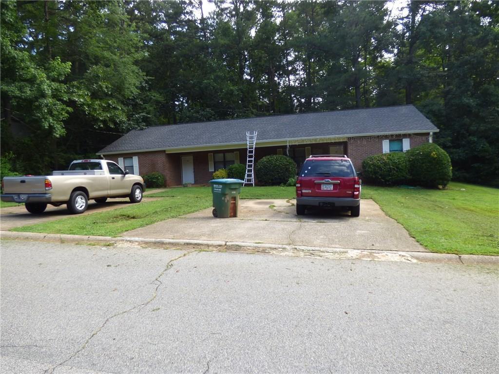3115 Sarah Lou Dr., Snellville, GA 30078