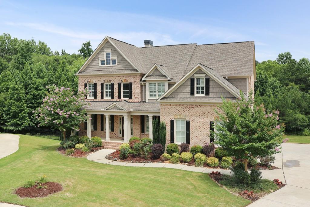 204 Rocky Creek Ct., Woodstock, GA 30188