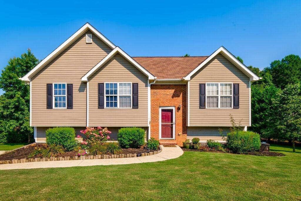 6270 Bay Ln., Flowery Branch, GA 30542