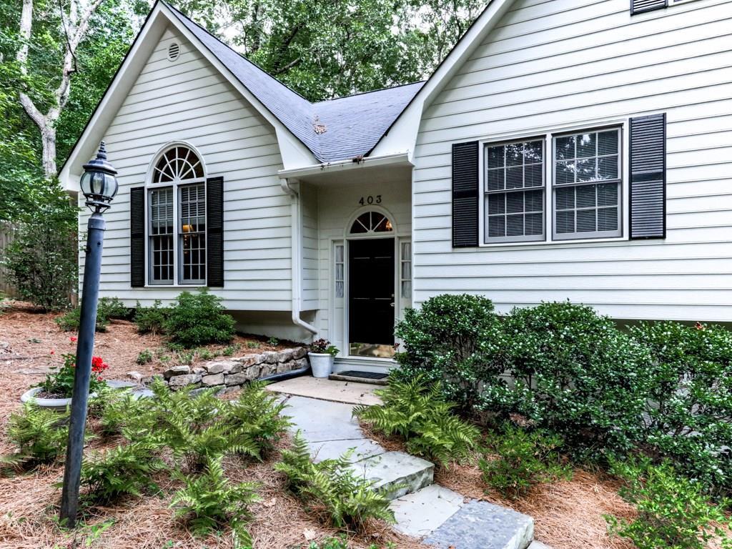 403 Hardman Ct., Woodstock, GA 30188