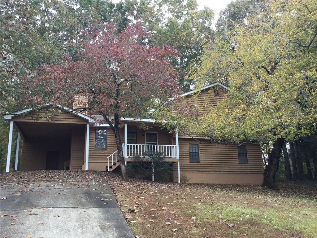 6298 Oakleaf Dr., Flowery Branch, GA 30542