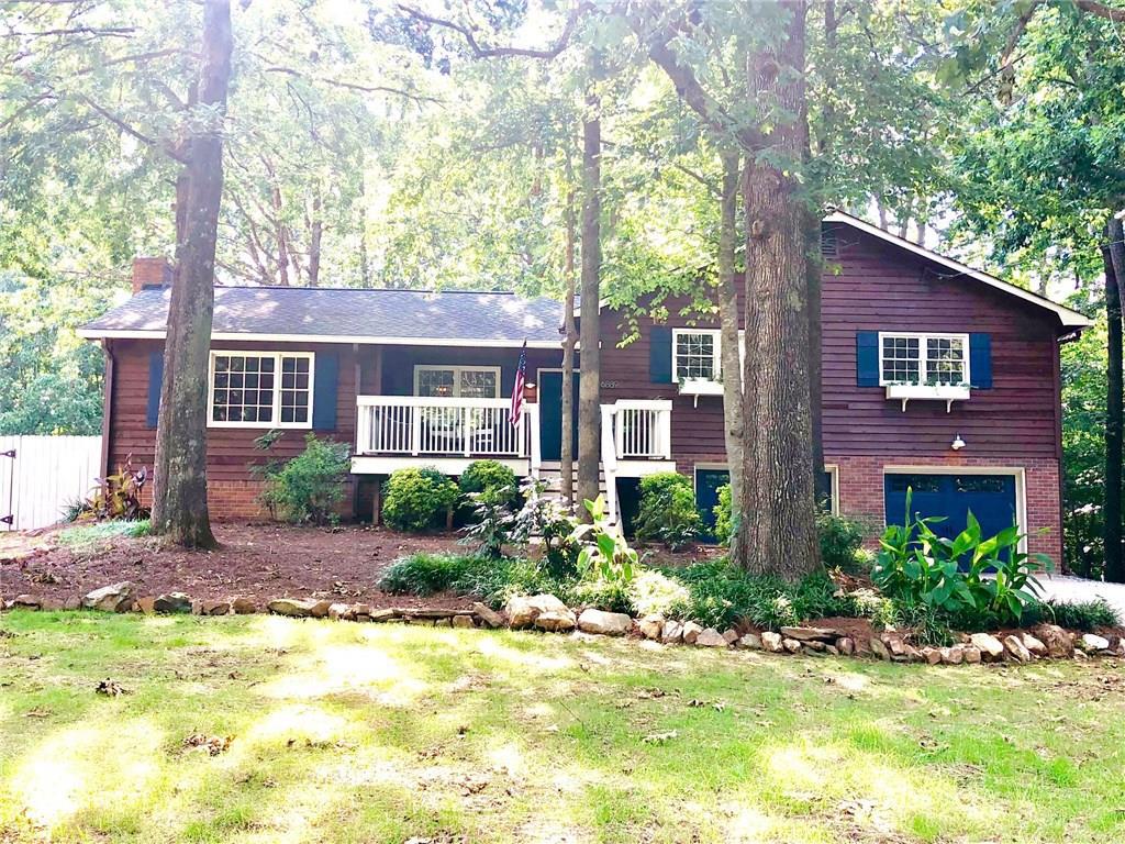 6889 Recreation Ln., Acworth, GA 30102