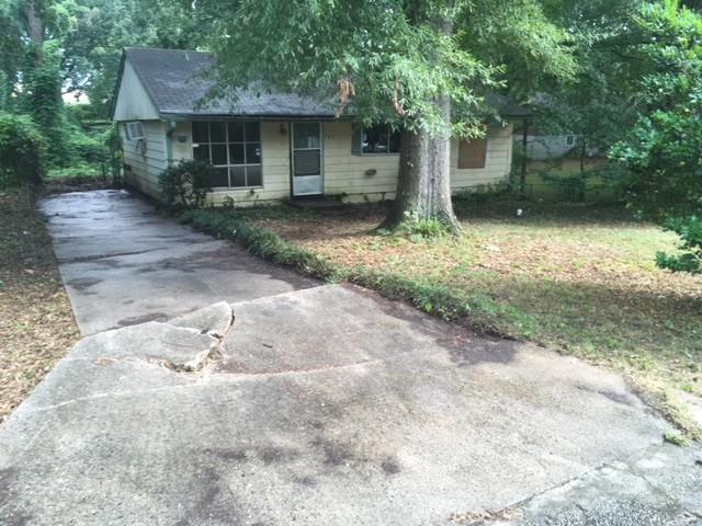745 Jeb Stuart Dr., Jonesboro, GA 30238