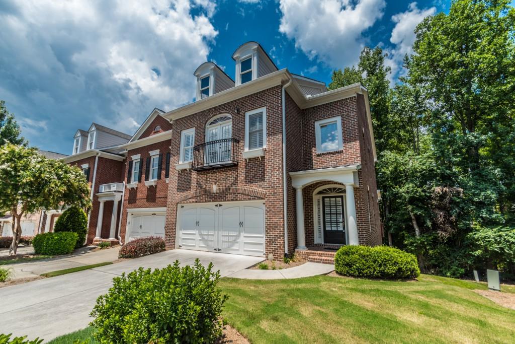 3111 Village Green Dr., Roswell, GA 30075