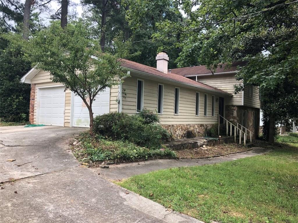 518 Cole Dr., Lilburn, GA 30047