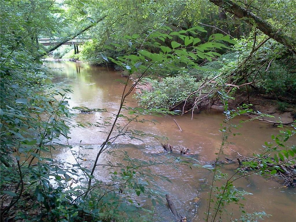 5576 Vaughn Rd., Woodstock, GA 30188