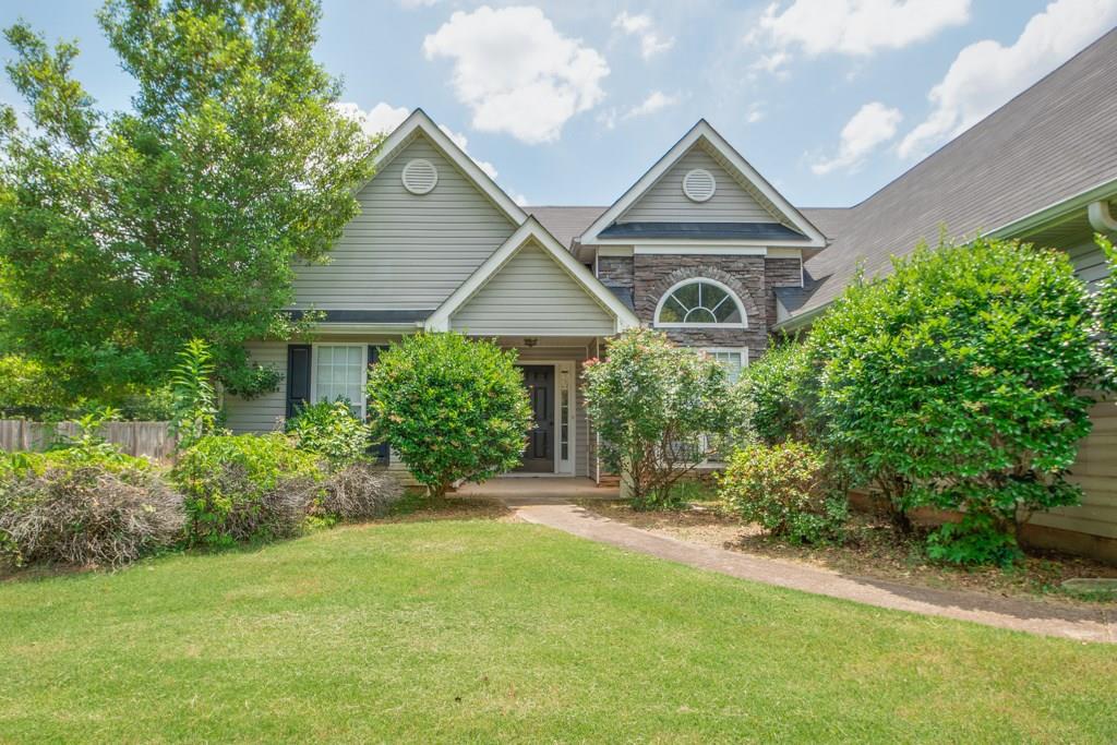 6133 Devonshire Dr., Flowery Branch, GA 30542