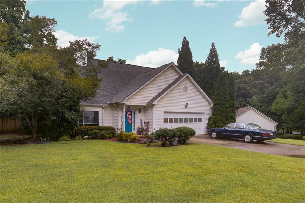 5425 Harris Creek Dr., Cumming, GA 30040