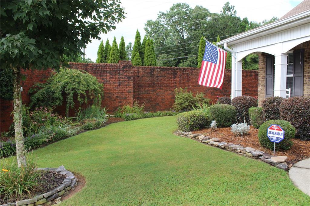 5403 Ashmoore Ct., Flowery Branch, GA 30542