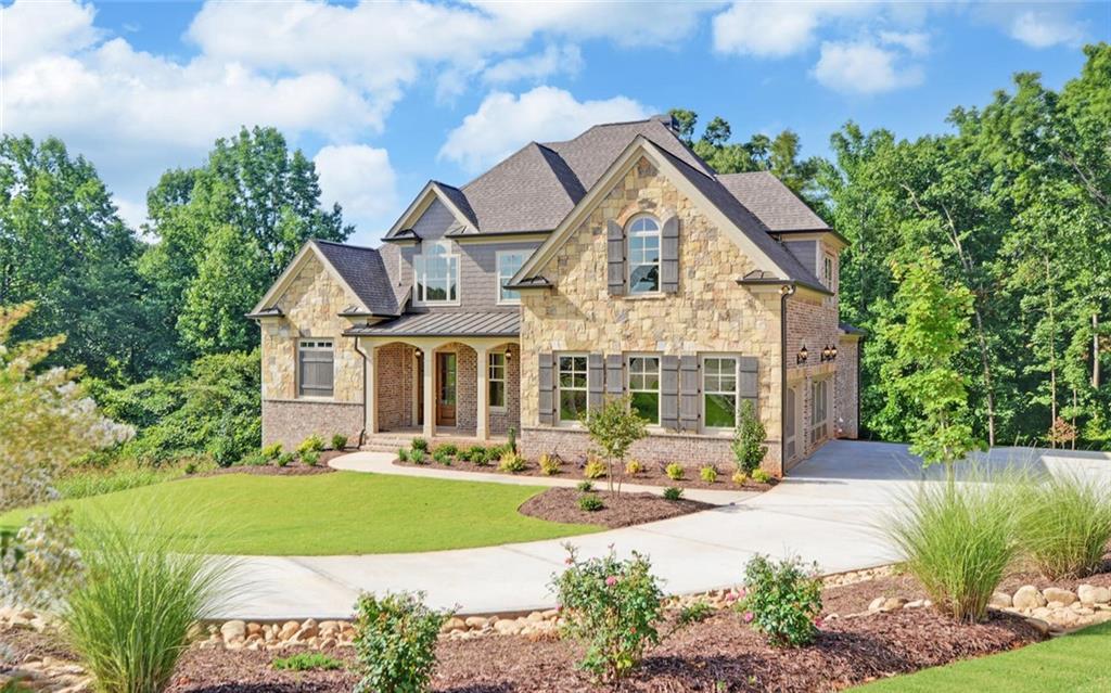 5310 Stonegate Ct., Flowery Branch, GA 30542