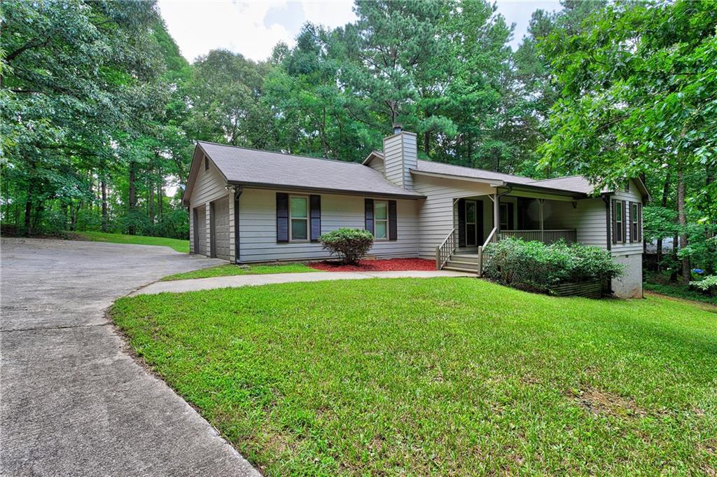 9935 Rivertown Rd., Chattahoochee Hills, GA 30268