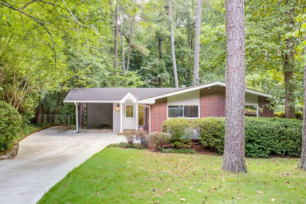 2461 Woodacres Rd., Atlanta, GA 30345