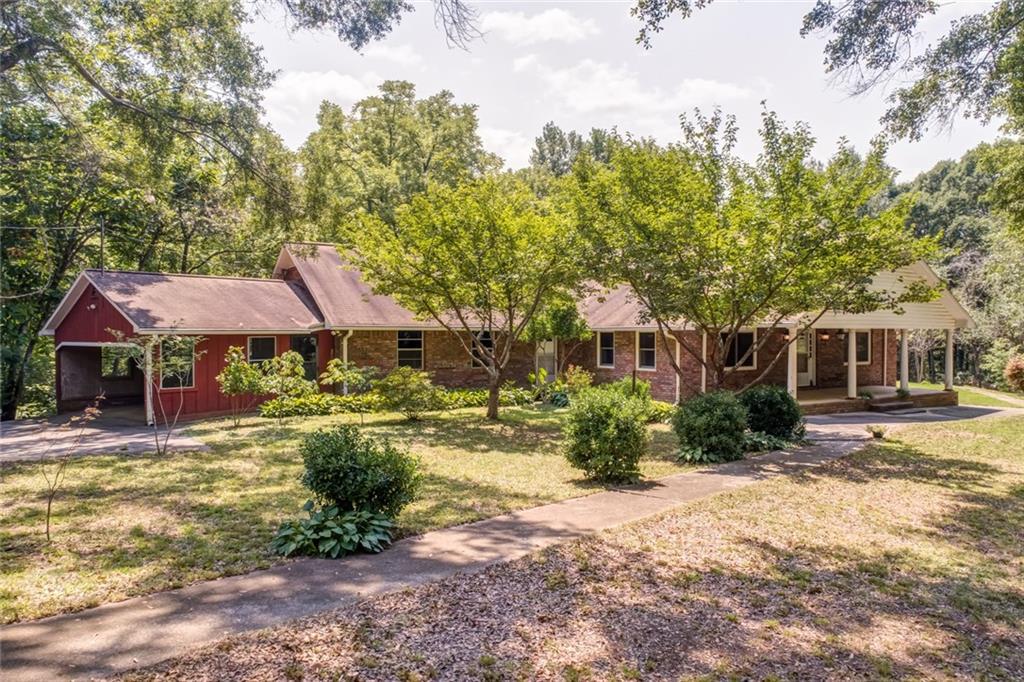 1559 Bishop Dr., Canton, GA 30115
