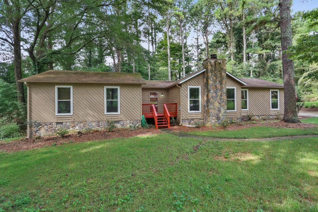 722 Berts Cir., Lilburn, GA 30047