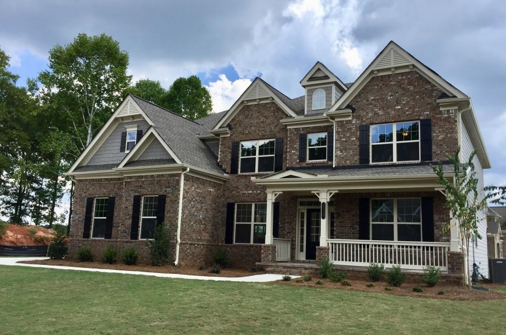 427 Silver Brook Dr., Woodstock, GA 30188