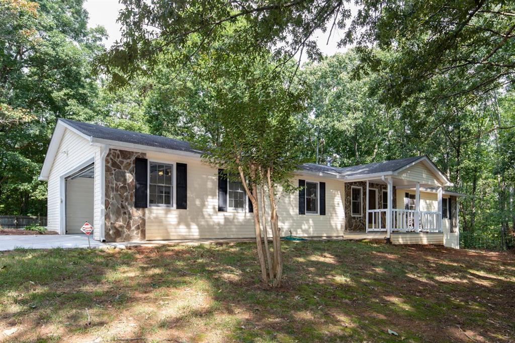 8120 Bouldercrest Pl., Douglasville, GA 30135