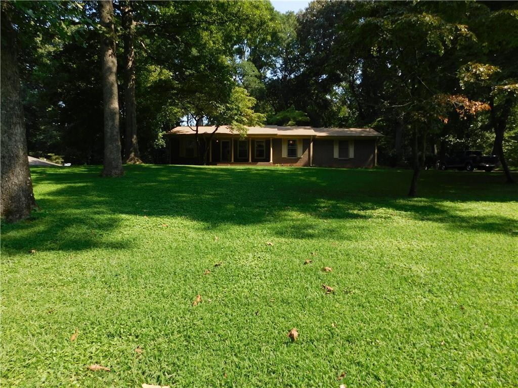1282 Lavista Dr., Mableton, GA 30126