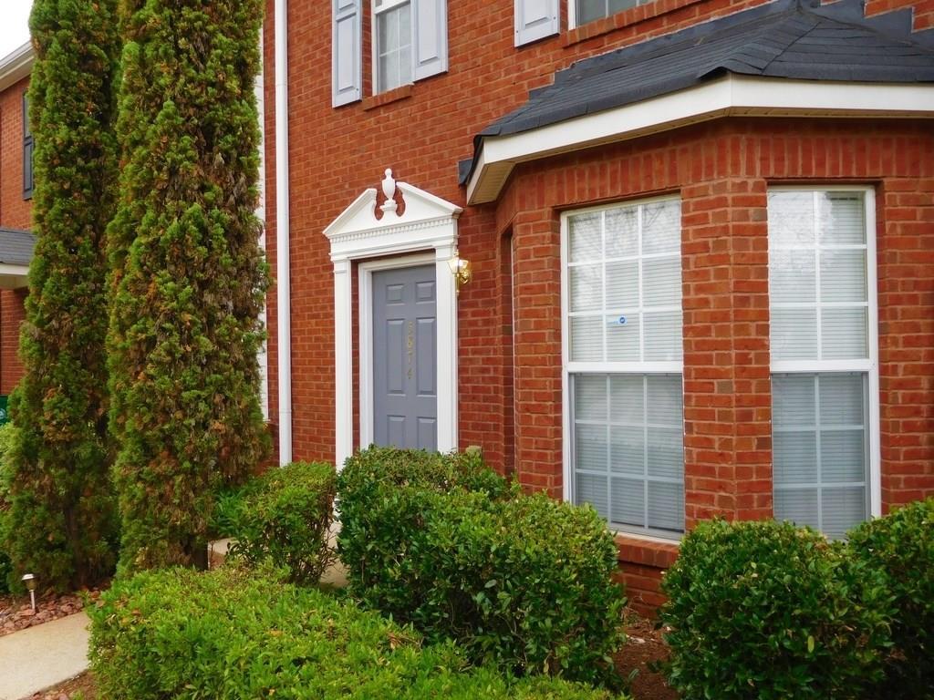 5874 Strathmoor Manor Cir., Lithonia, GA 30058