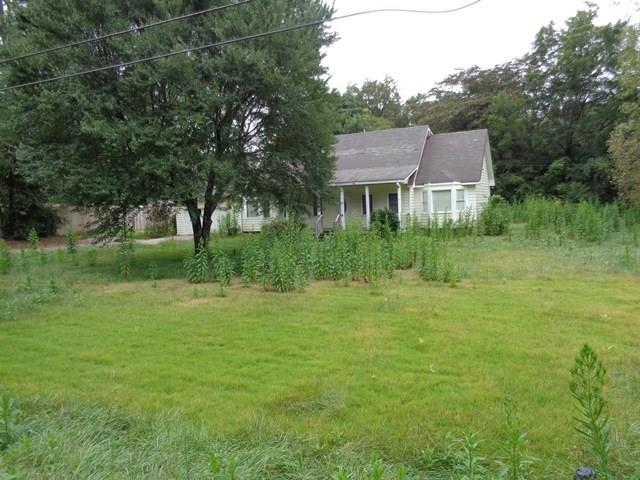 6744 Rockbridge Rd., Stone Mountain, GA 30087