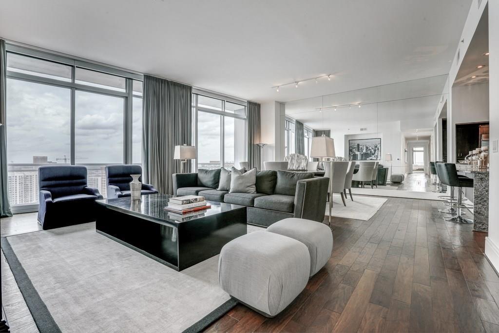 1065 Peachtree St. #3204, Atlanta, GA 30309