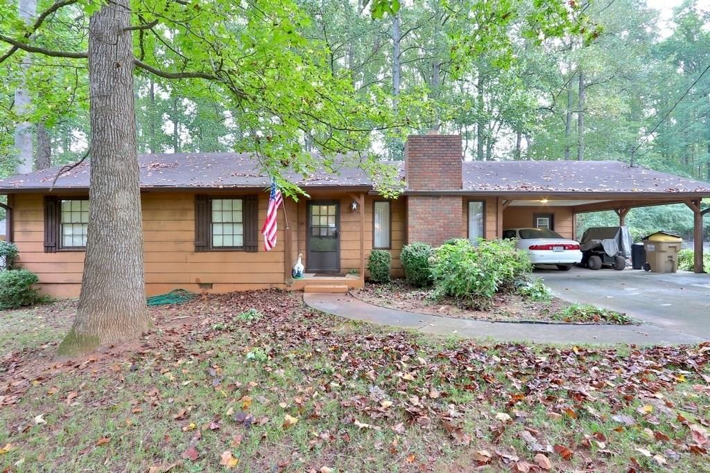 3278 Apache Cir., Oakwood, GA 30566