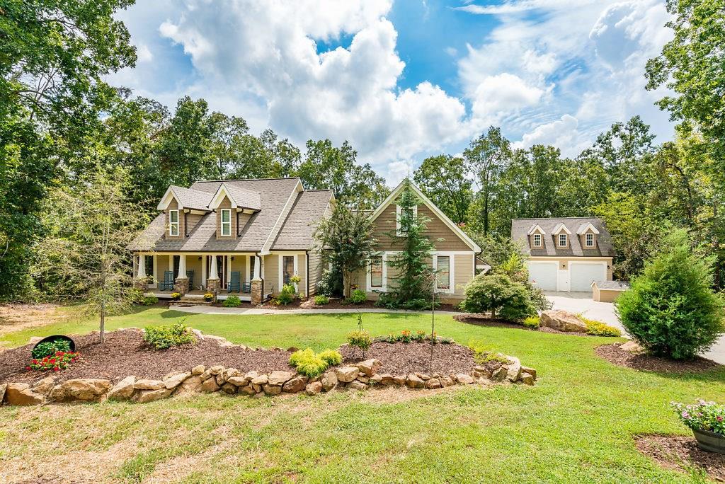 418 Red Mountain Rd., Dallas, GA 30157