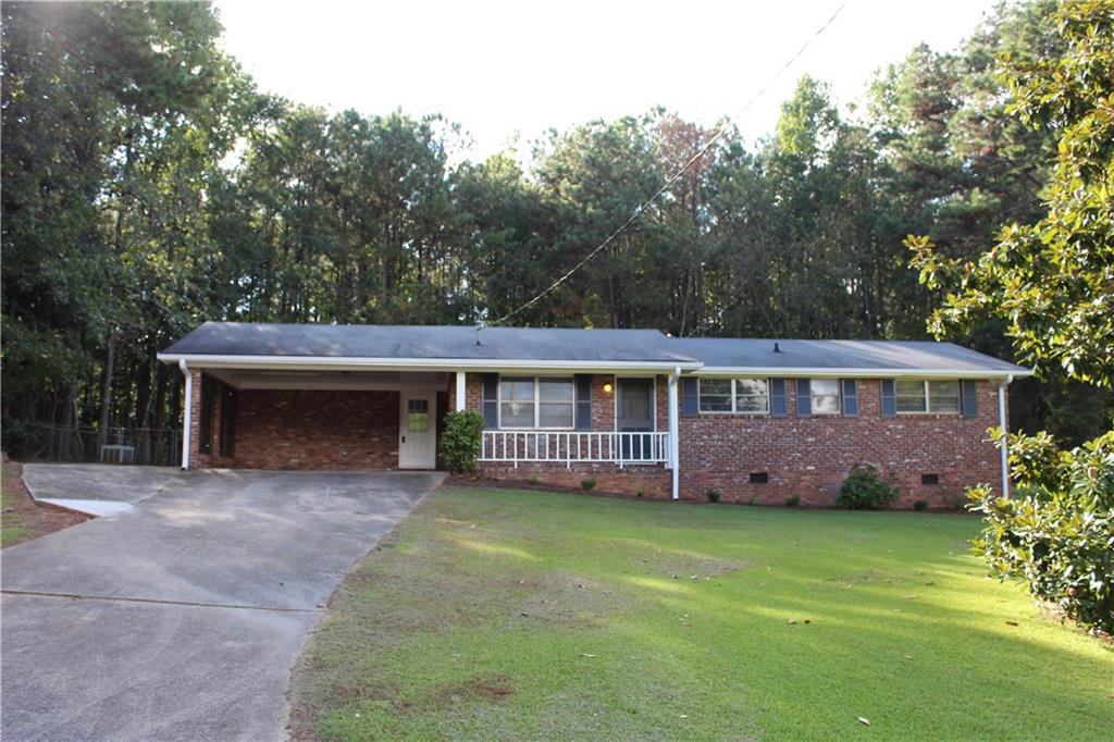 3425 Lois Ln., Douglasville, GA 30135