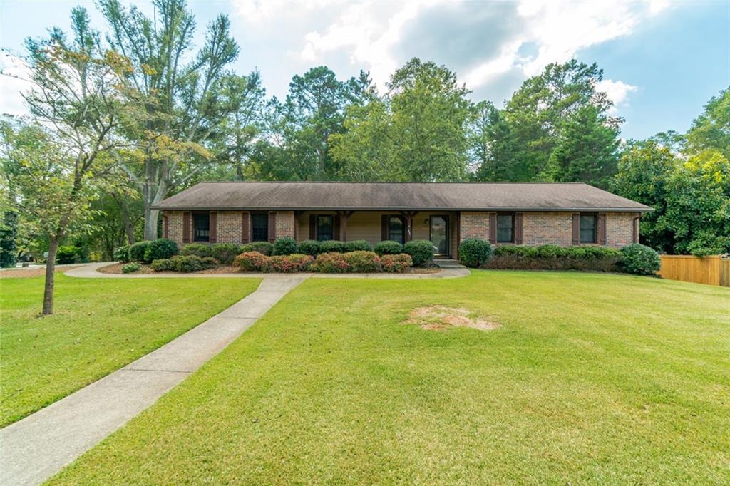 1445 Dallas Cir., Marietta, GA 30064
