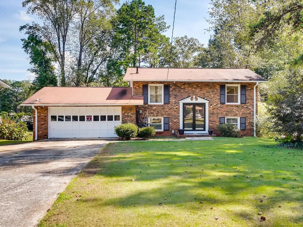 2196 Green Forrest Dr., Decatur, GA 30032