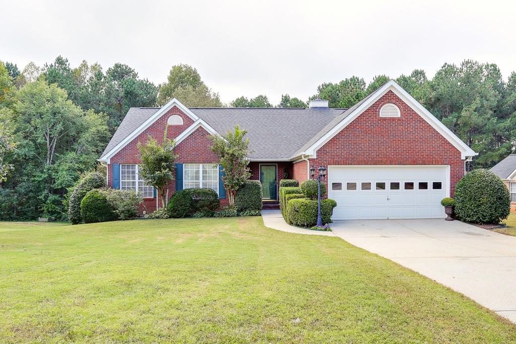 6272 Rock Port Dr., Flowery Branch, GA 30542