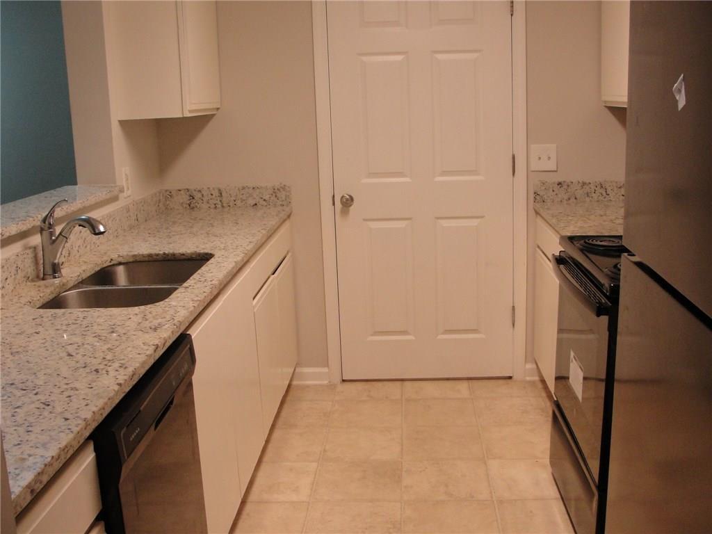 2104 Fairington Ridge Cir., Lithonia, GA 30038