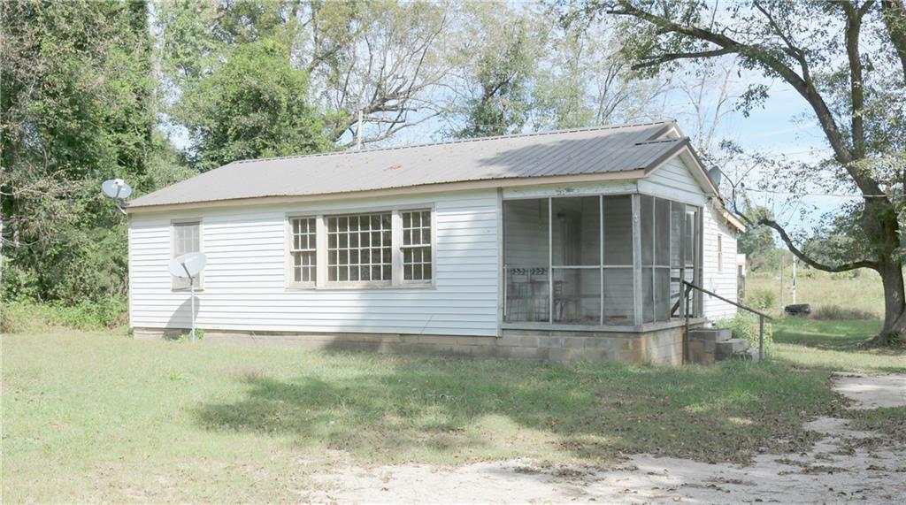 132 County Farm Rd., Jefferson, GA 30549