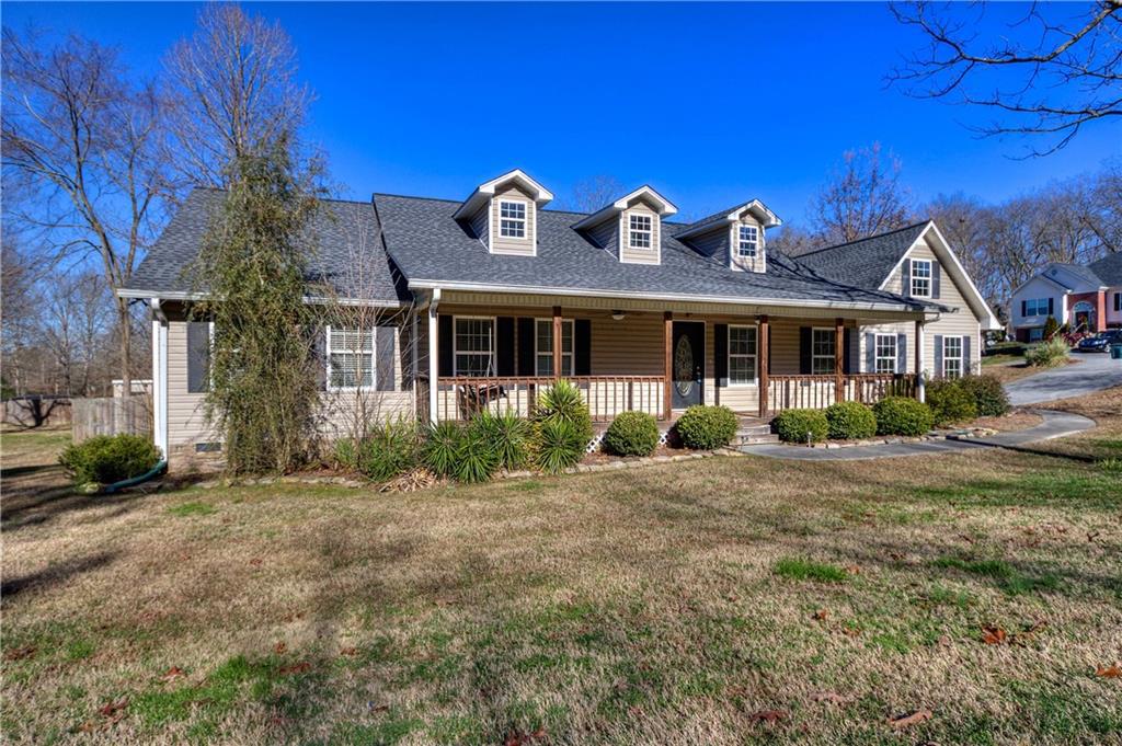 165 Richland St., Calhoun, GA 30701