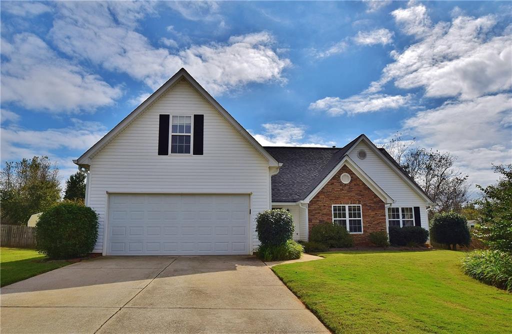 5863 Meadowfield Trace, Flowery Branch, GA 30542