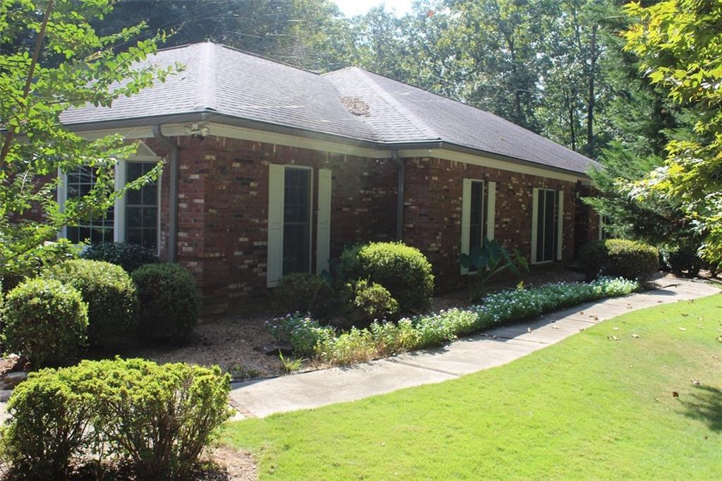 6445 Chestnut Hill Rd., Flowery Branch, GA 30542