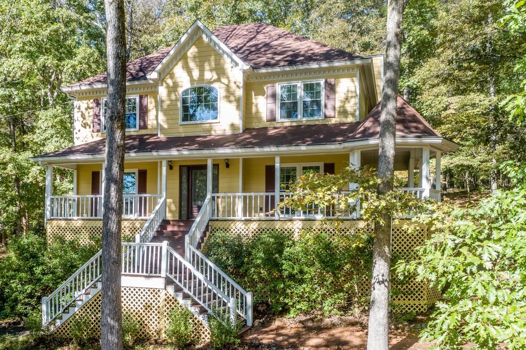 232 Nacoochee Dr., Woodstock, GA 30188