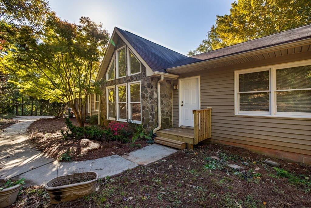 5488 Britt Whitmire Rd., Gainesville, GA 30506