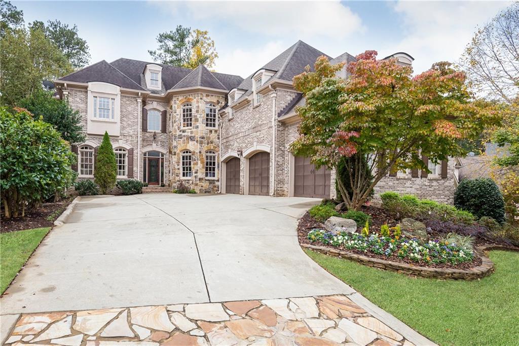 720 Glengate Pl., Sandy Springs, GA 30328